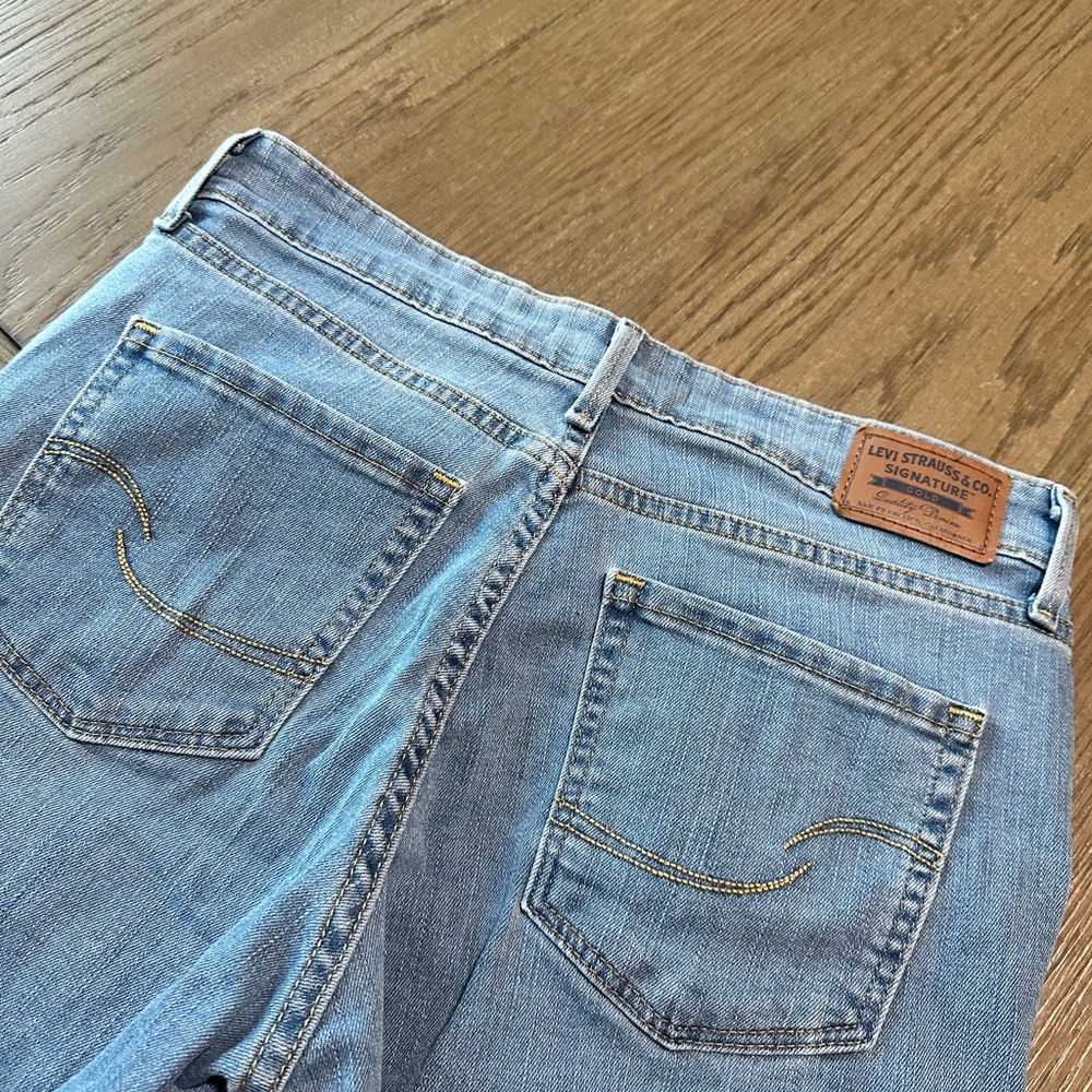 Levi Strauss Signature Gold Women’s Denim Bermuda Shorts Size 2 - Picture 8 of 9
